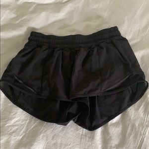 Lululemon Hotty Hot Short